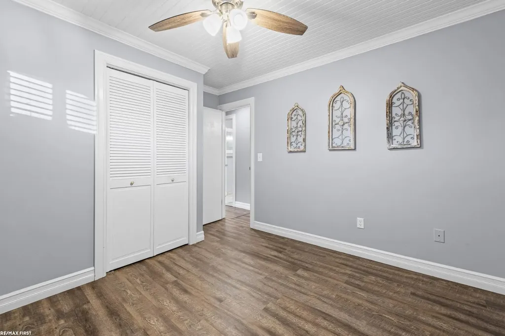 48650 Jefferson Avenue Chesterfield Township MI 48047