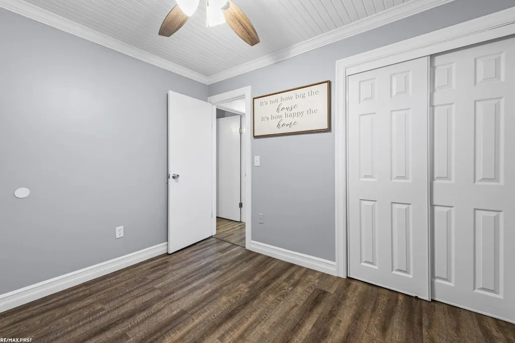 48650 Jefferson Avenue Chesterfield Township MI 48047