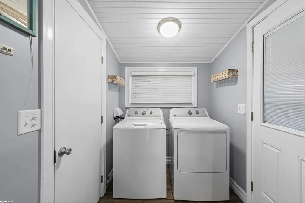 48650 Jefferson Avenue Chesterfield Township MI 48047