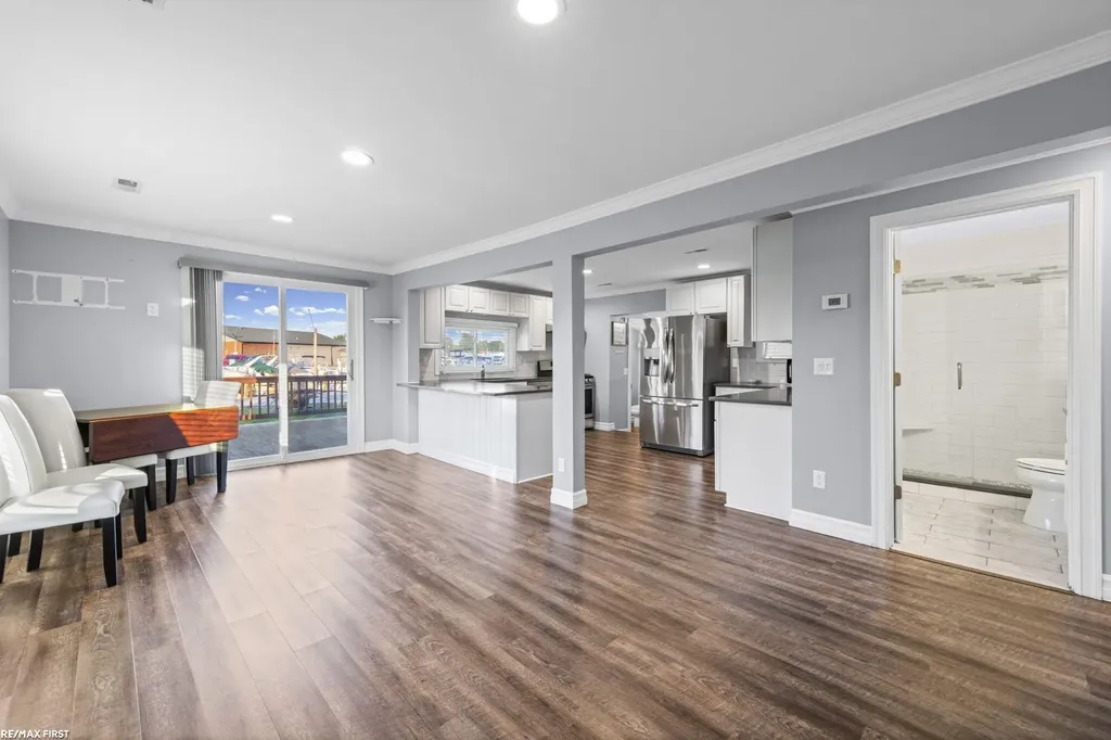 48650 Jefferson Avenue Chesterfield Township MI 48047