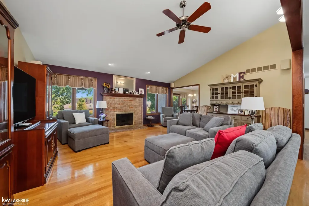 4418 Bayleaf Drive Sterling Heights City MI 48314