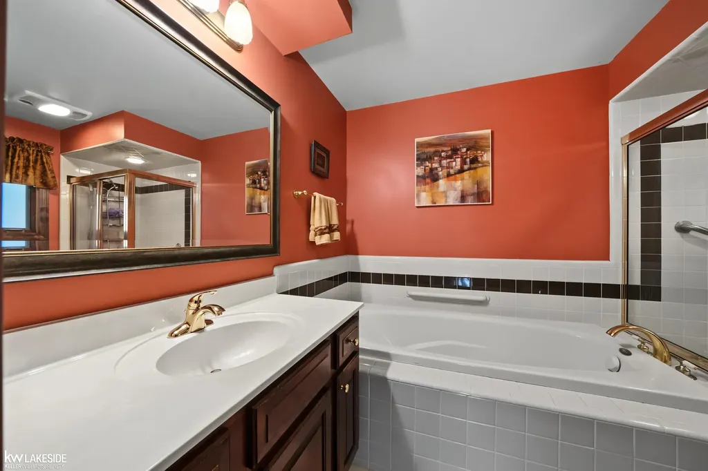 4418 Bayleaf Drive Sterling Heights City MI 48314