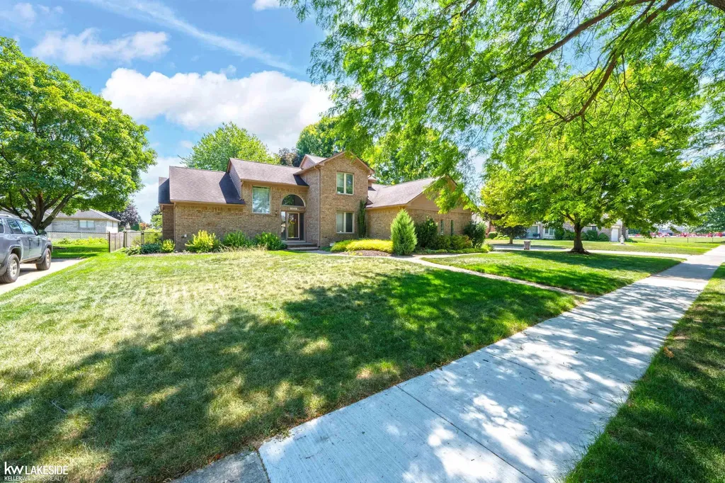 4418 Bayleaf Drive Sterling Heights City MI 48314