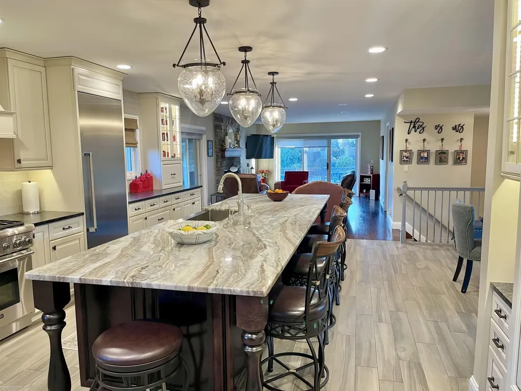 32044 Vegas Drive Warren City MI 48093
