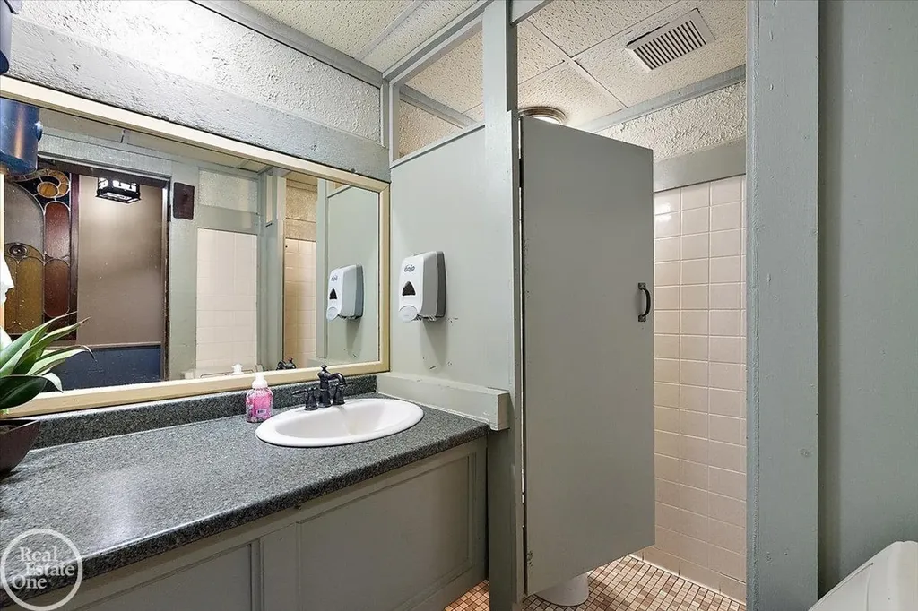 60730 Van Dyke Avenue Washington Township MI 48095