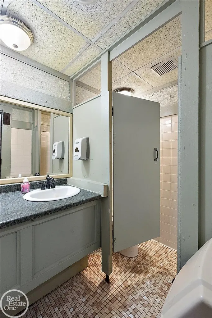 60730 Van Dyke Avenue Washington Township MI 48095