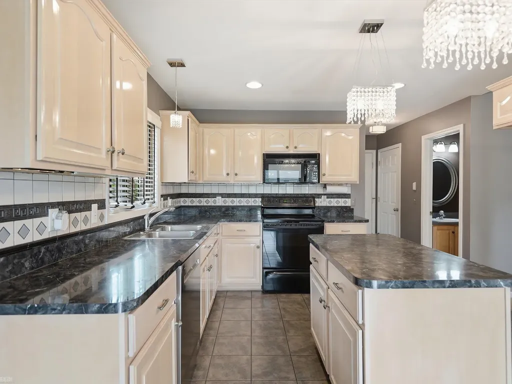 36606 Maple Leaf Drive New Baltimore City MI 48047