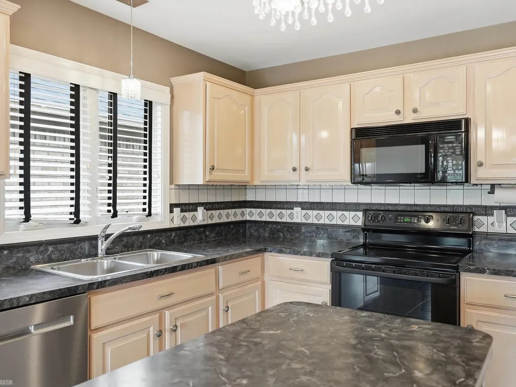 36606 Maple Leaf Drive New Baltimore City MI 48047