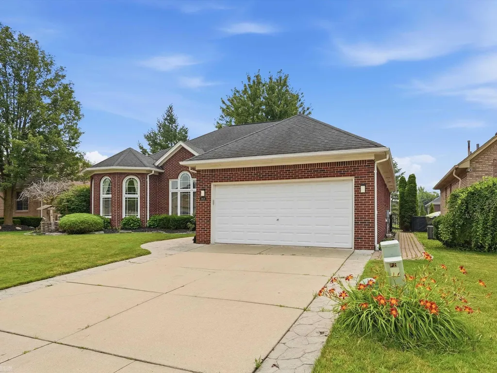 36606 Maple Leaf Drive New Baltimore City MI 48047