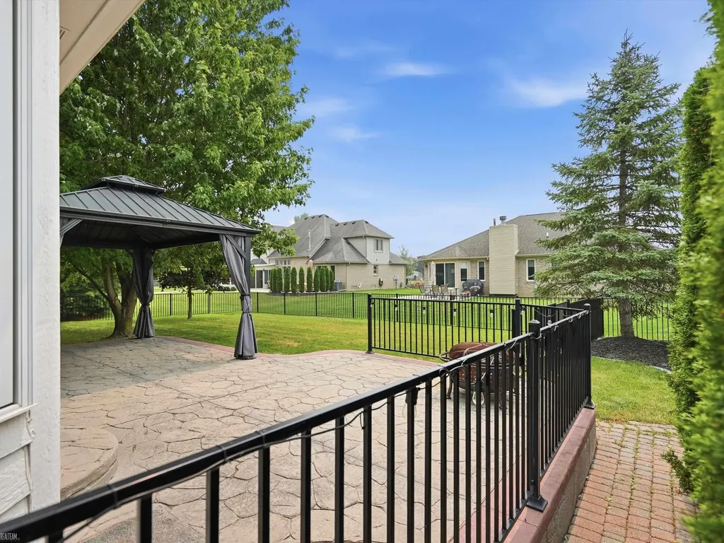 36606 Maple Leaf Drive New Baltimore City MI 48047
