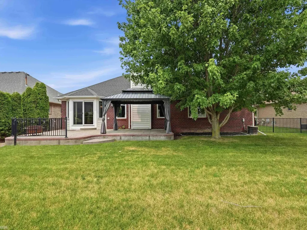 36606 Maple Leaf Drive New Baltimore City MI 48047