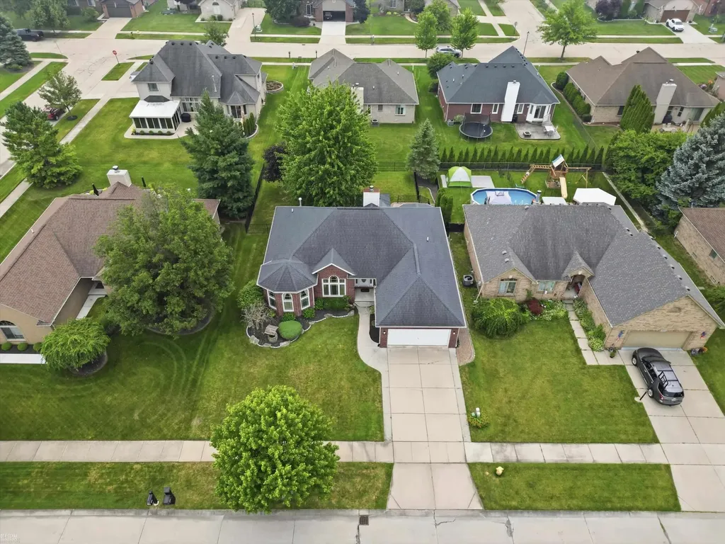 36606 Maple Leaf Drive New Baltimore City MI 48047
