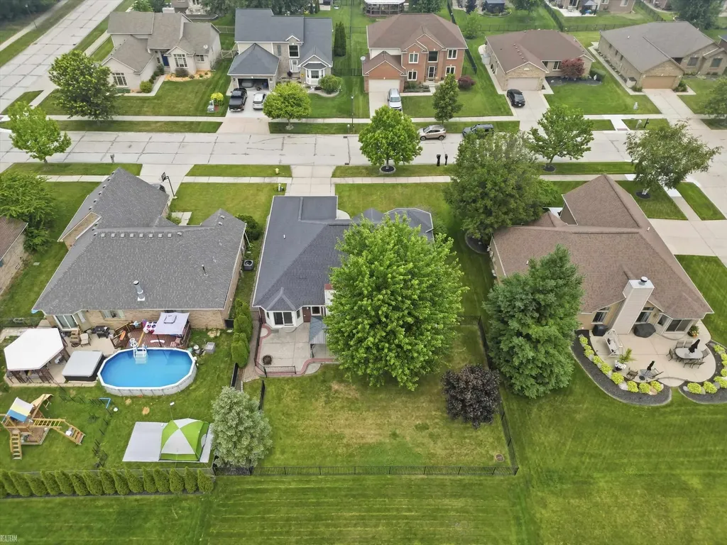 36606 Maple Leaf Drive New Baltimore City MI 48047