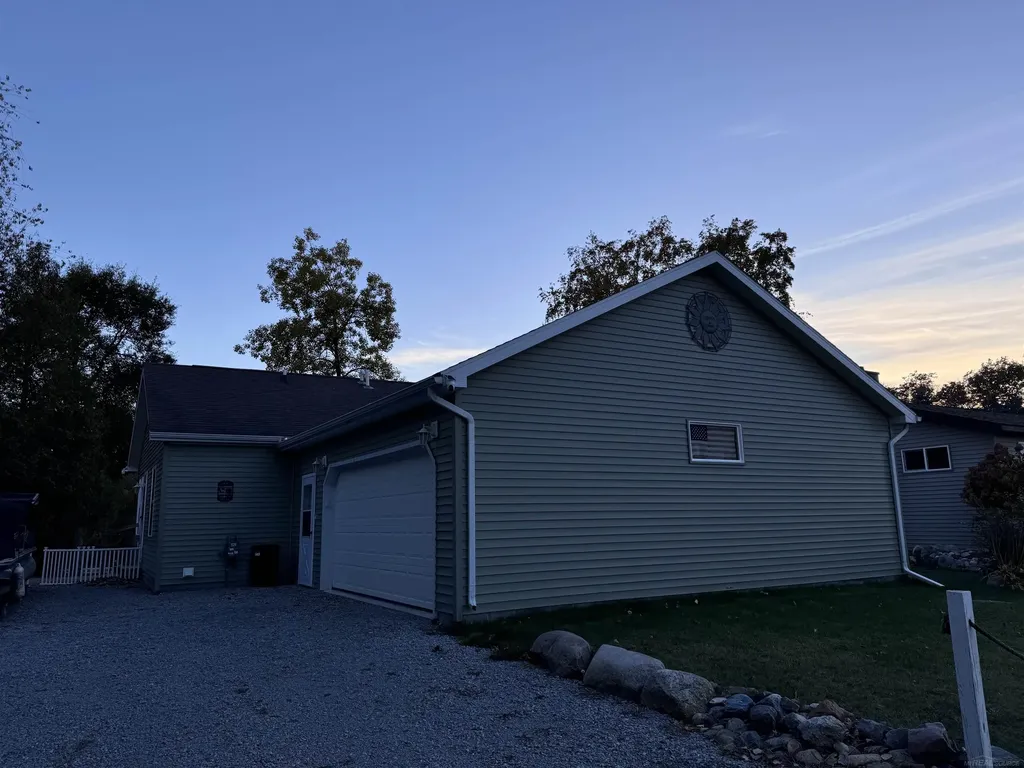 3152 Brier Lane Surrey Township MI 48622