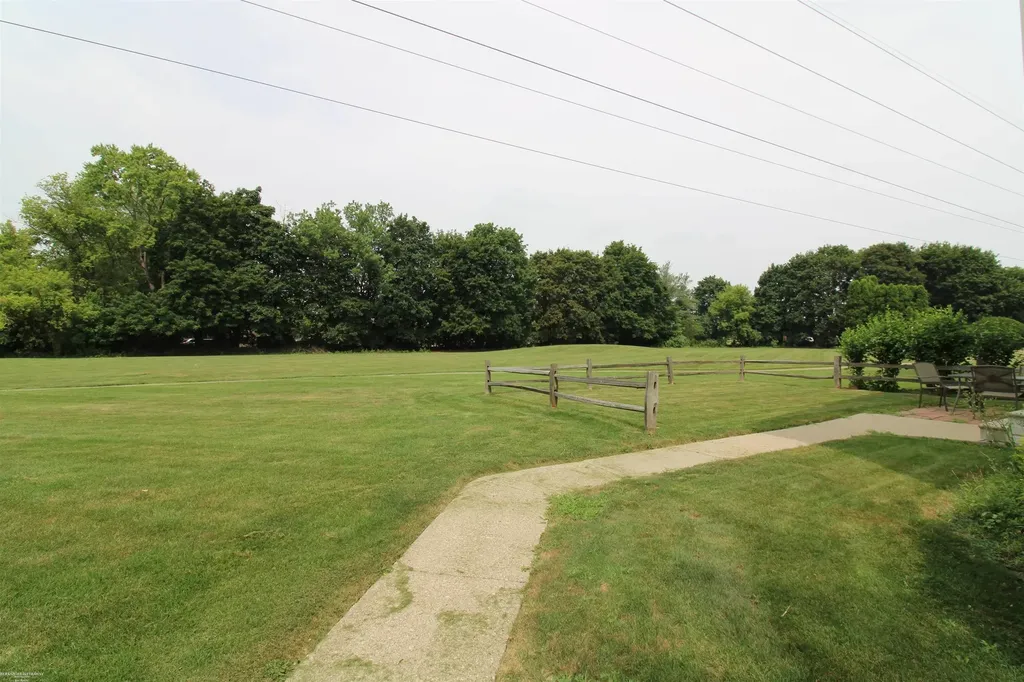38615 Diamond Head Court Clinton Charter Township MI 48038
