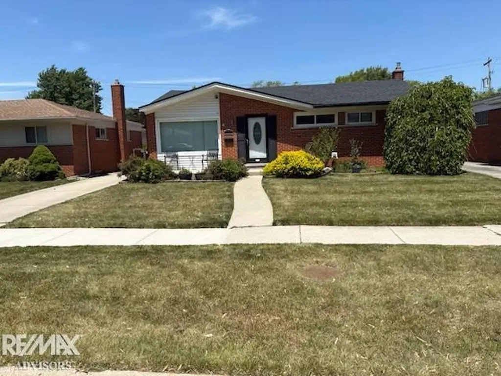 21707 Timberidge Street St. Clair Shores City MI 48082