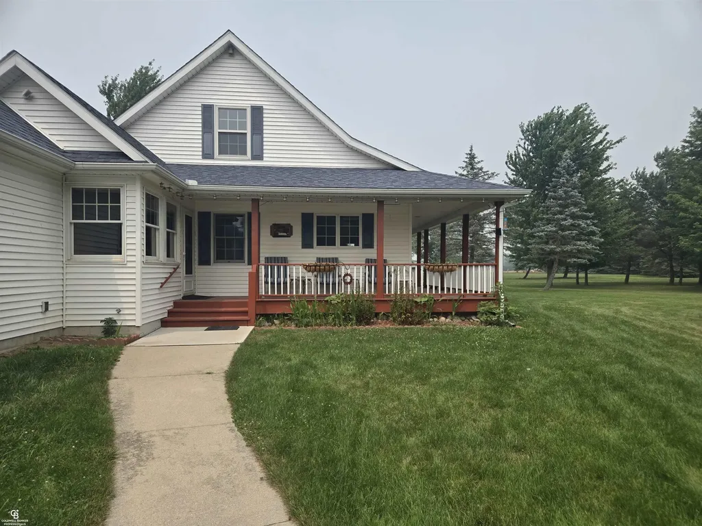 8045 Duquette Road Brockway Township MI 48097