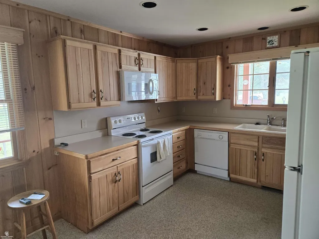 8045 Duquette Road Brockway Township MI 48097