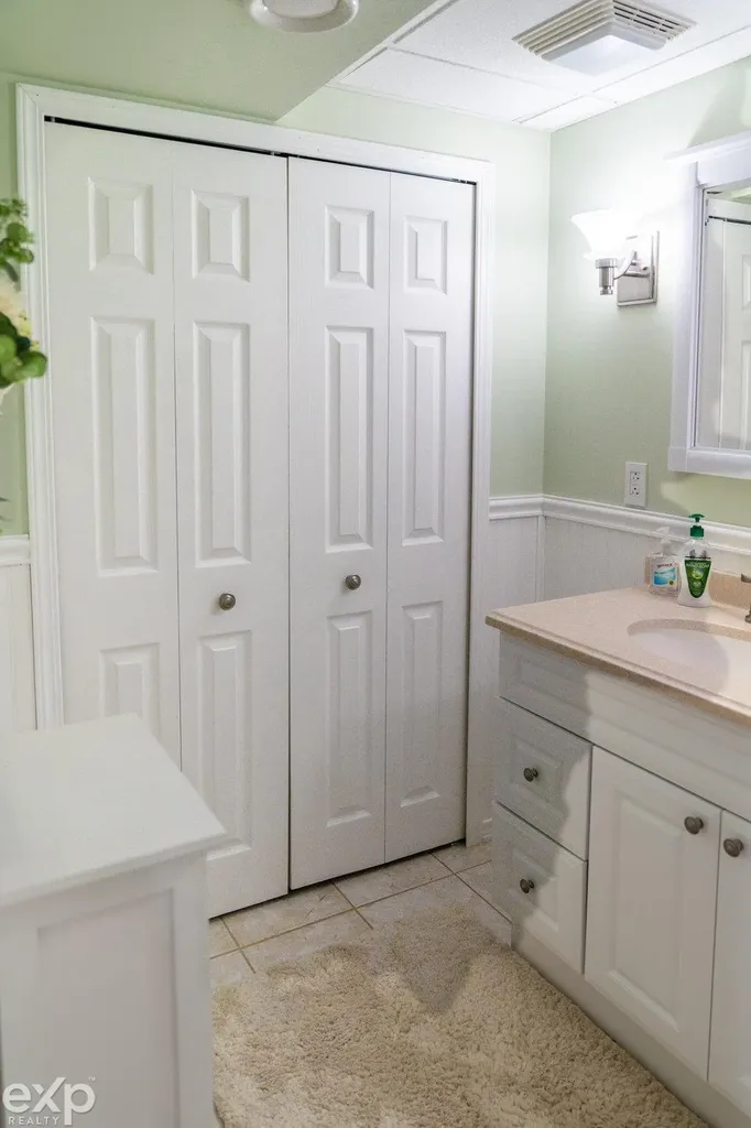57450 Ruby Lane Washington Township MI 48094