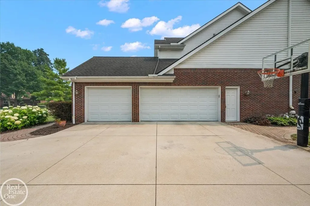 3800 May Center Road Orion Charter Township MI 48360