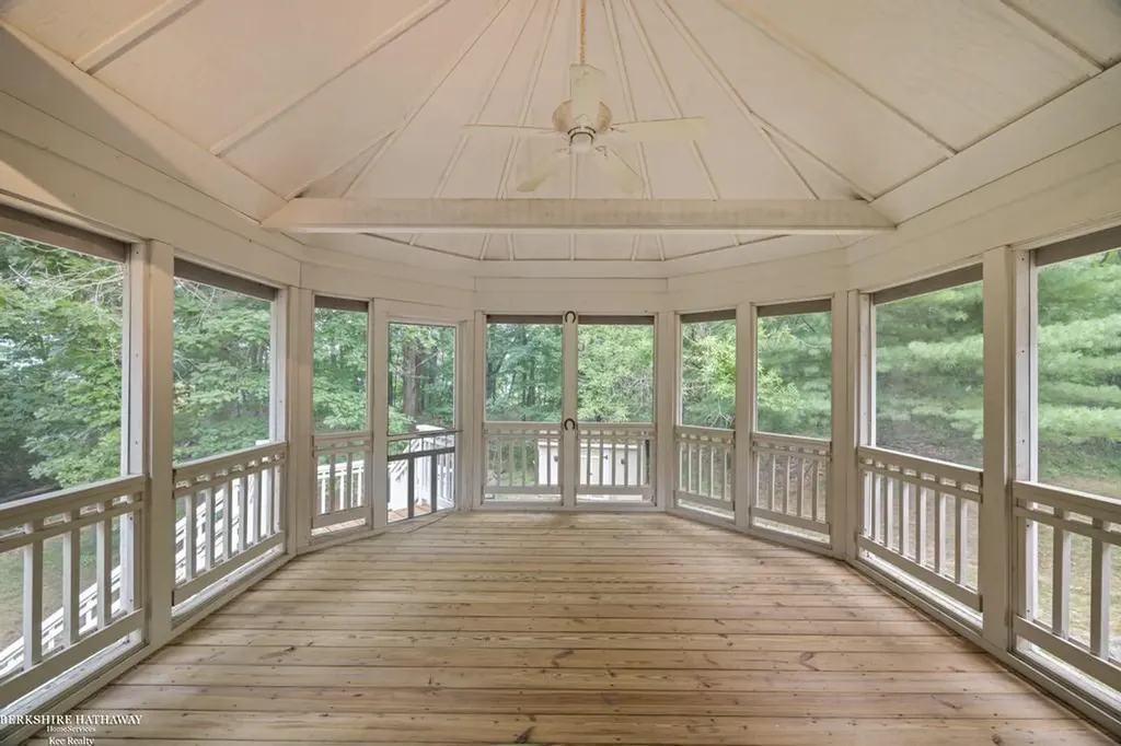 1268 Hidden View Drive Lapeer Township MI 48446