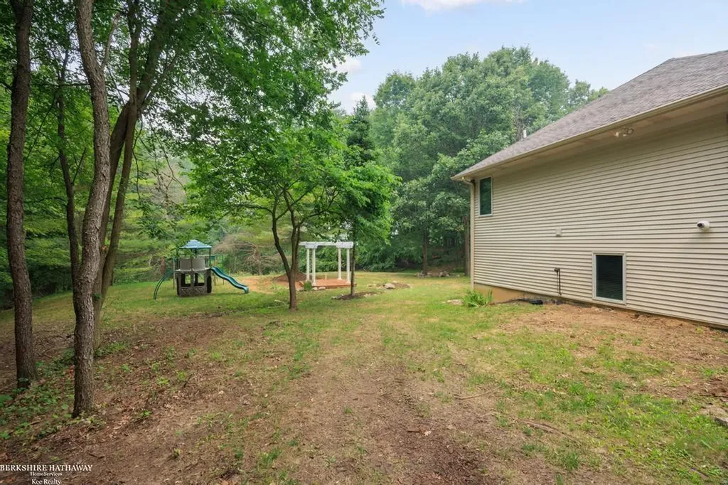 1268 Hidden View Drive Lapeer Township MI 48446
