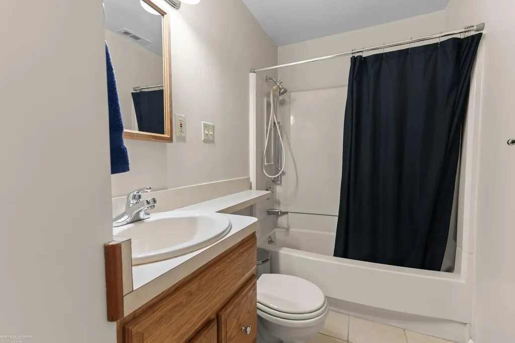 36240 Glen Street Westland City MI 48186