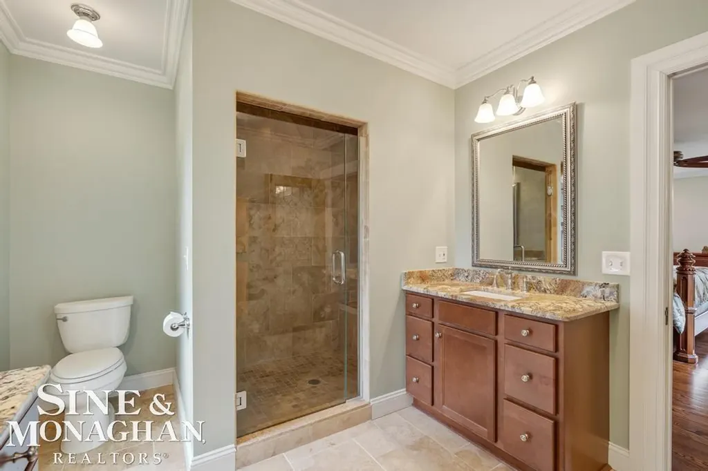 979 Lakepointe Street Grosse Pointe Park City MI 48230