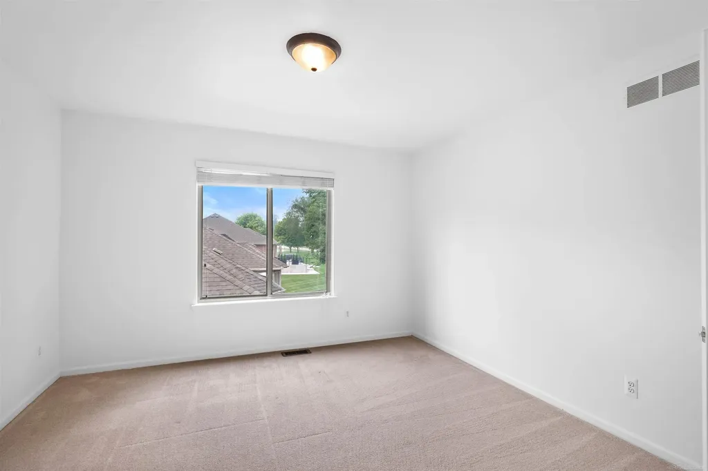 8313 Pine Creek Drive Shelby Charter Township MI 48316