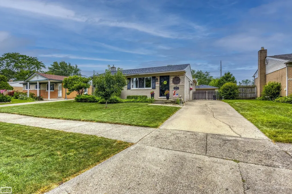 18030 Edgefield Road Clinton Charter Township MI 48035