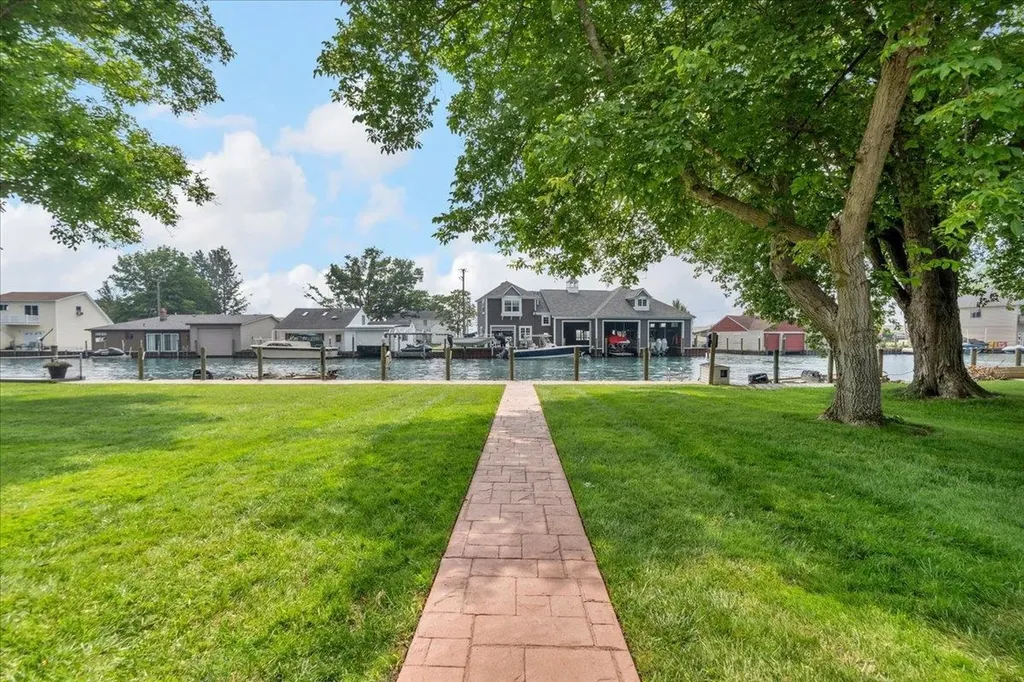 7315 Flamingo Street Clay Township MI 48001