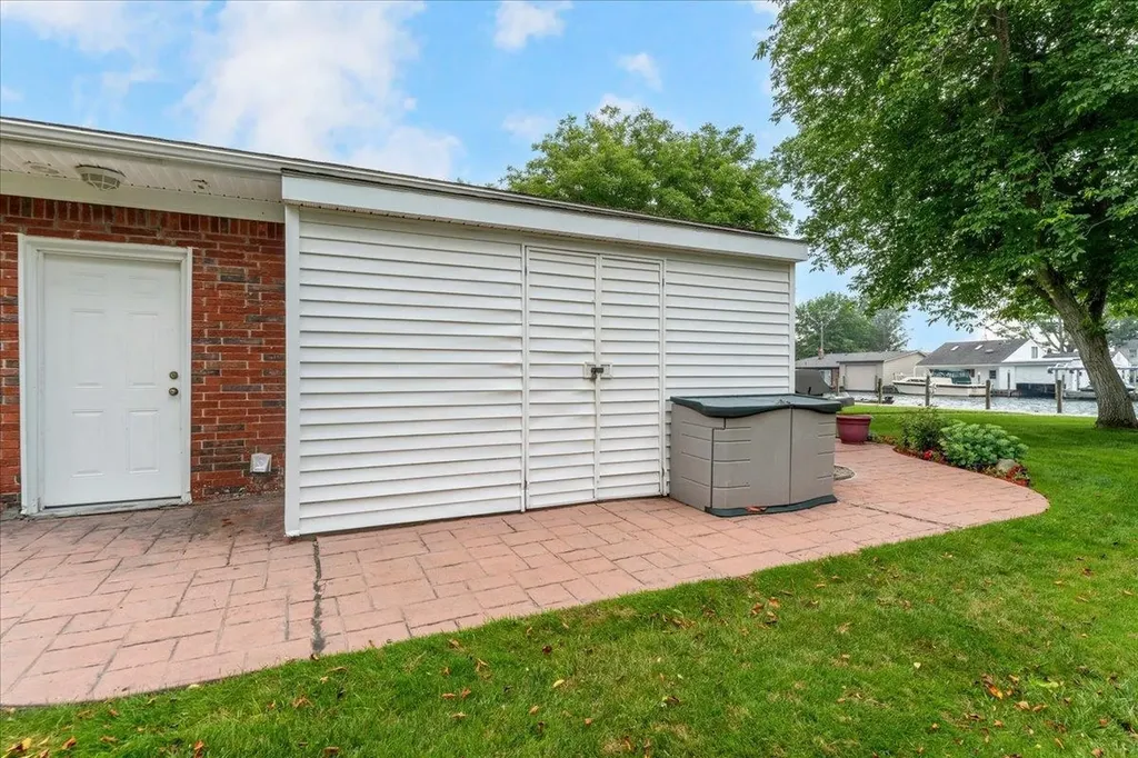 7315 Flamingo Street Clay Township MI 48001