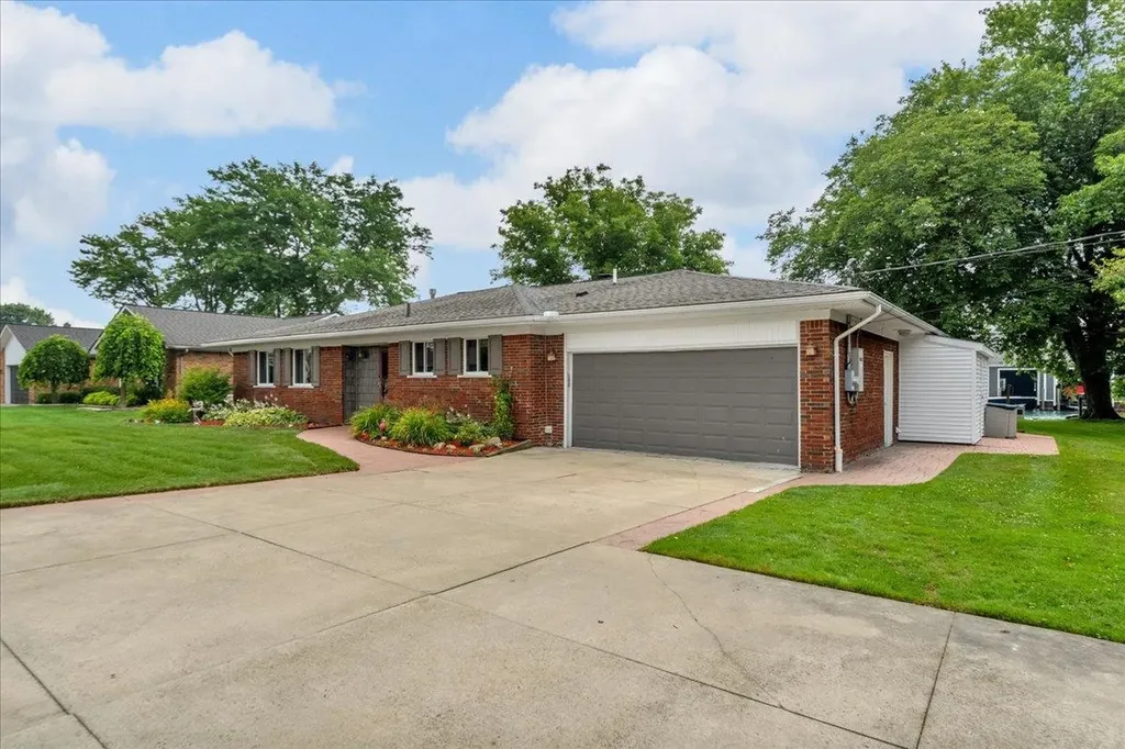 7315 Flamingo Street Clay Township MI 48001