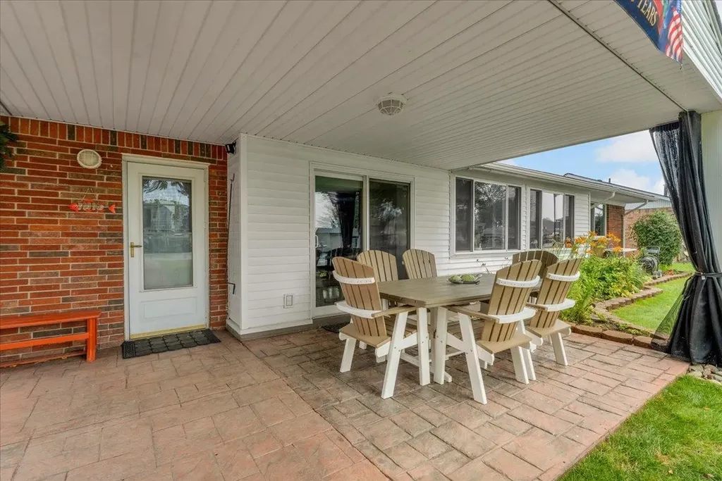 7315 Flamingo Street Clay Township MI 48001