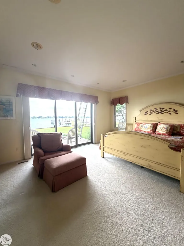 8319 River Road Cottrellville Township MI 48039