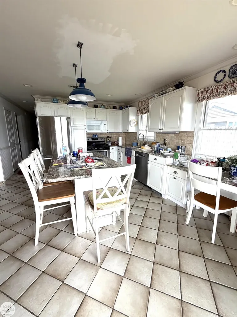 8319 River Road Cottrellville Township MI 48039