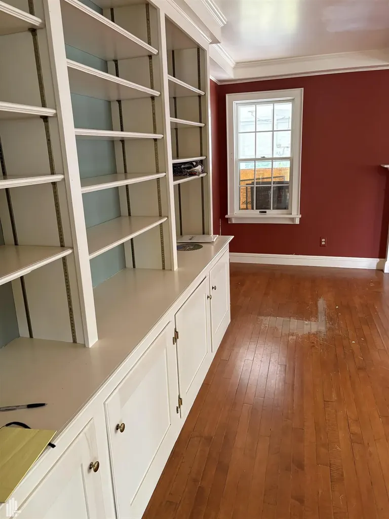 144 N Washington Lake Orion Village MI 48362