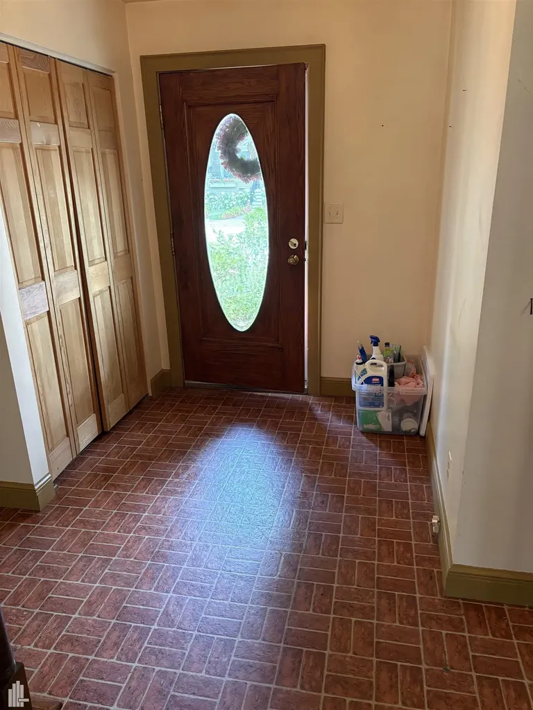144 N Washington Lake Orion Village MI 48362