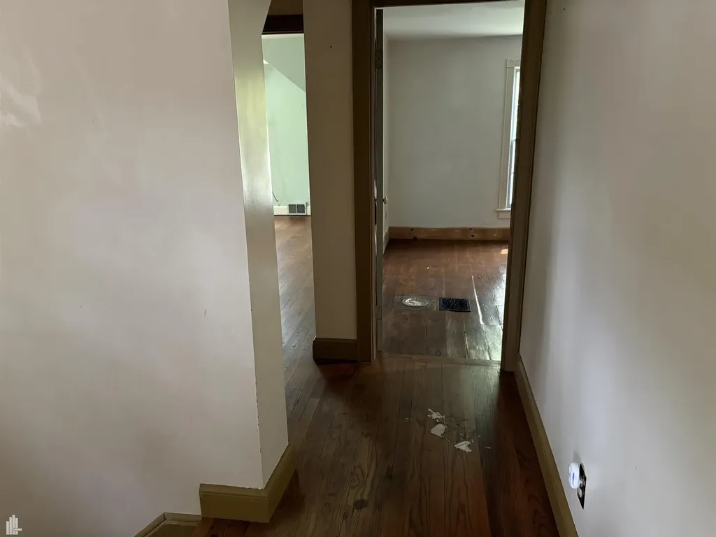 144 N Washington Lake Orion Village MI 48362