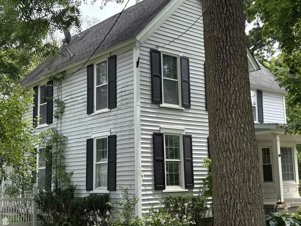 144 N Washington Lake Orion Village MI 48362
