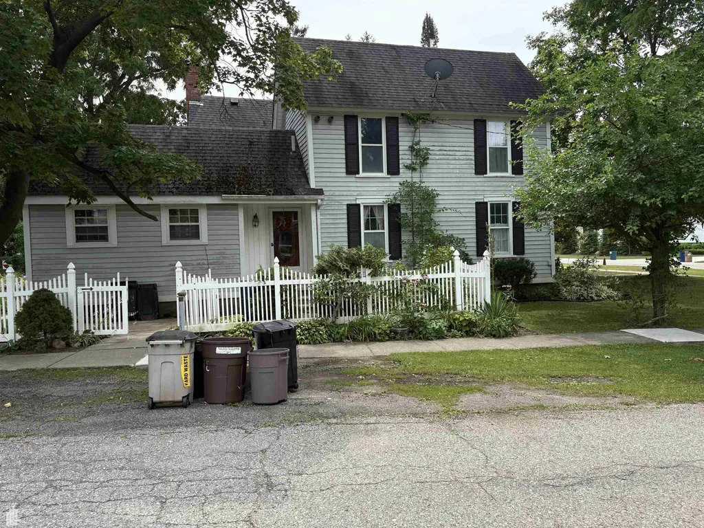 144 N Washington Lake Orion Village MI 48362