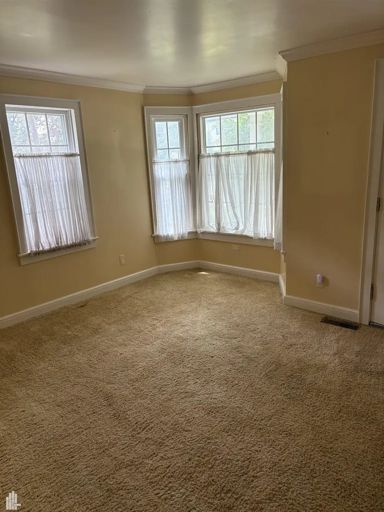 144 N Washington Lake Orion Village MI 48362