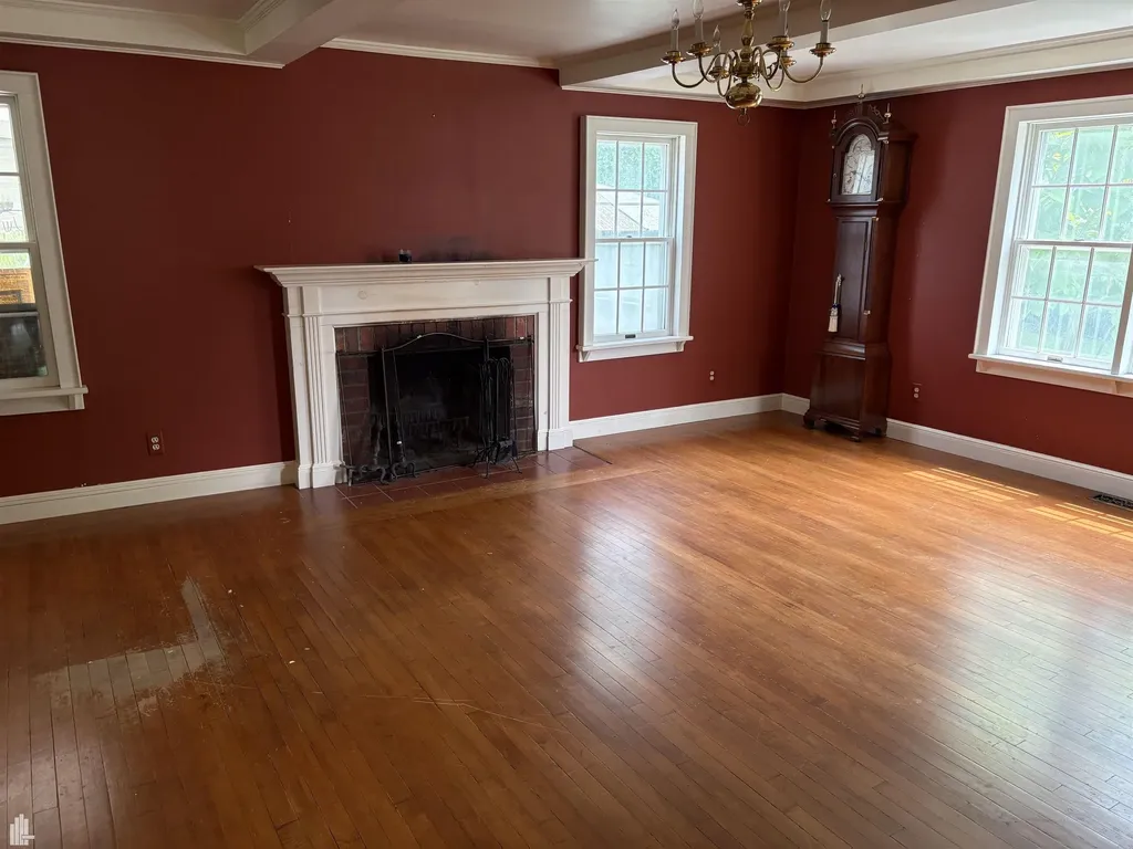 144 N Washington Lake Orion Village MI 48362