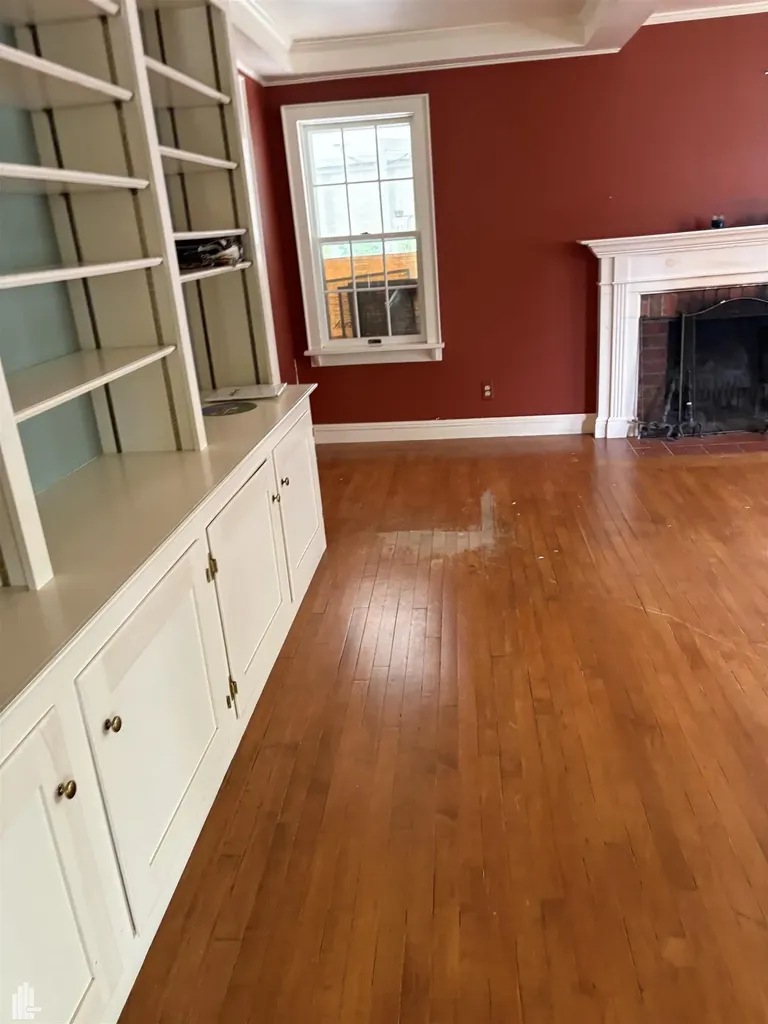 144 N Washington Lake Orion Village MI 48362