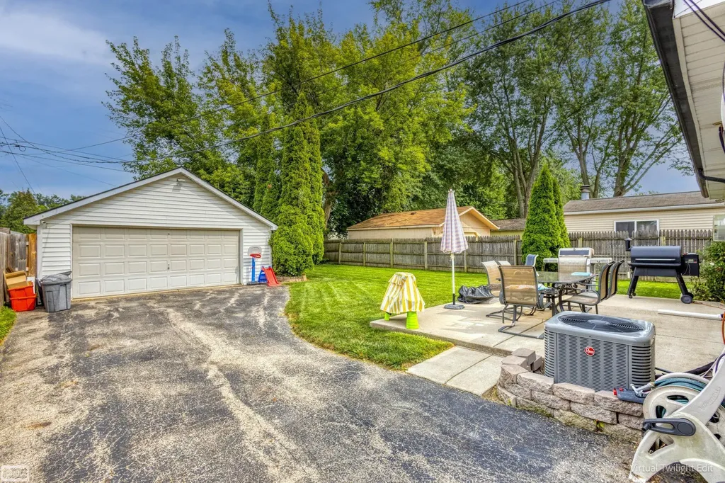 39508 Willmarth Street Harrison Charter Township MI 48045