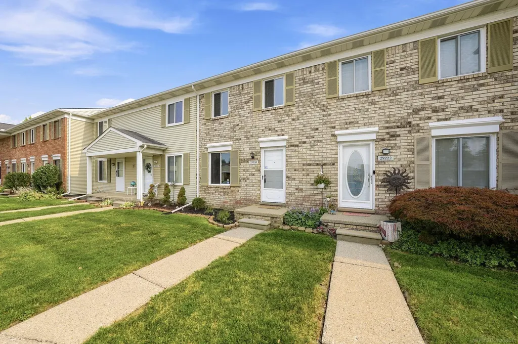29230 Brittany Drive Roseville City MI 48066