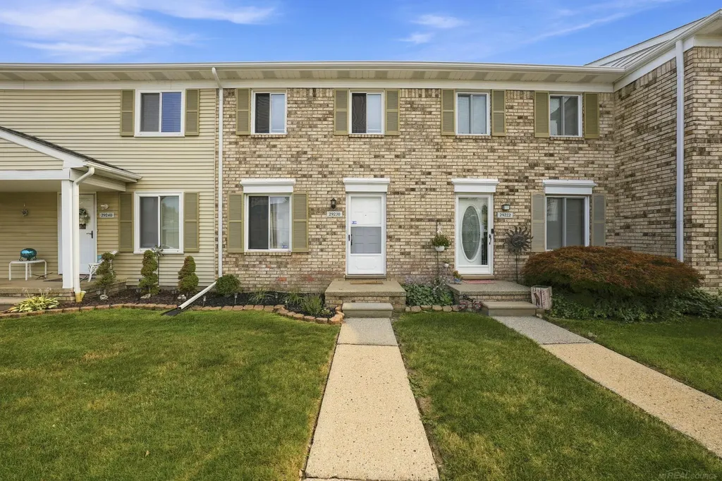 29230 Brittany Drive Roseville City MI 48066