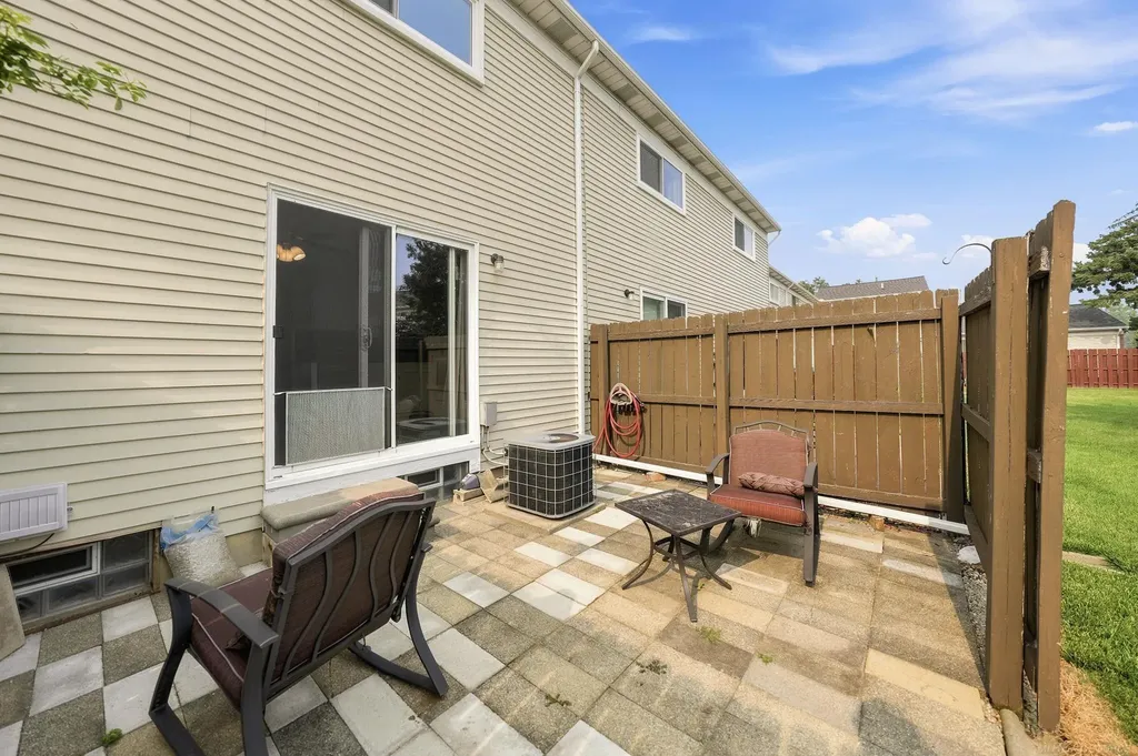 29230 Brittany Drive Roseville City MI 48066