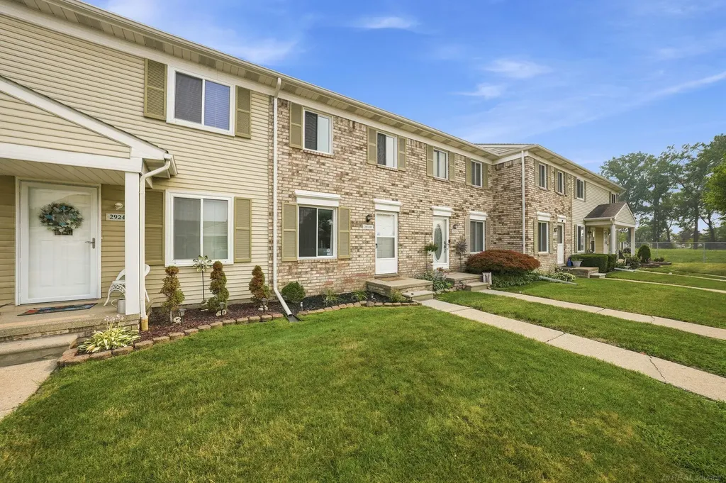 29230 Brittany Drive Roseville City MI 48066