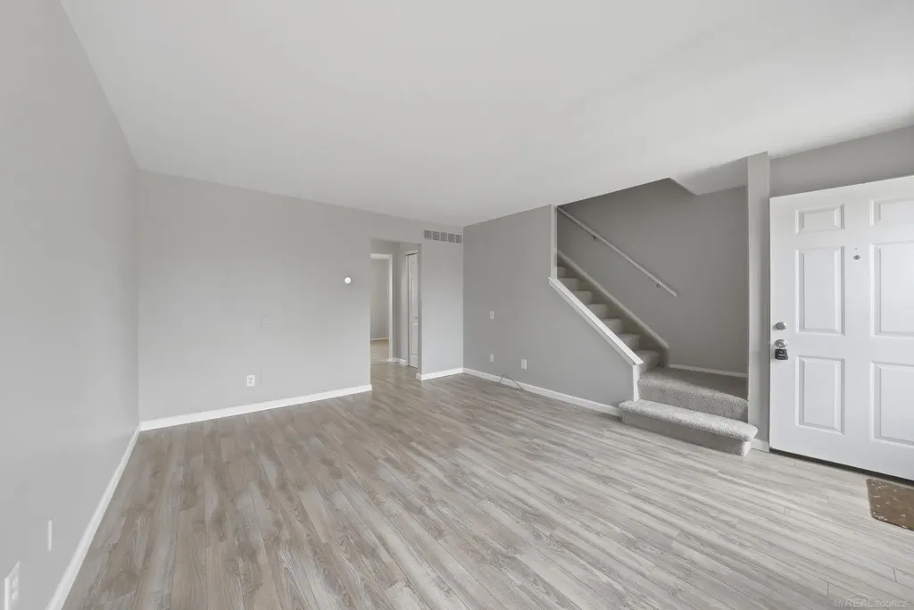 29230 Brittany Drive Roseville City MI 48066